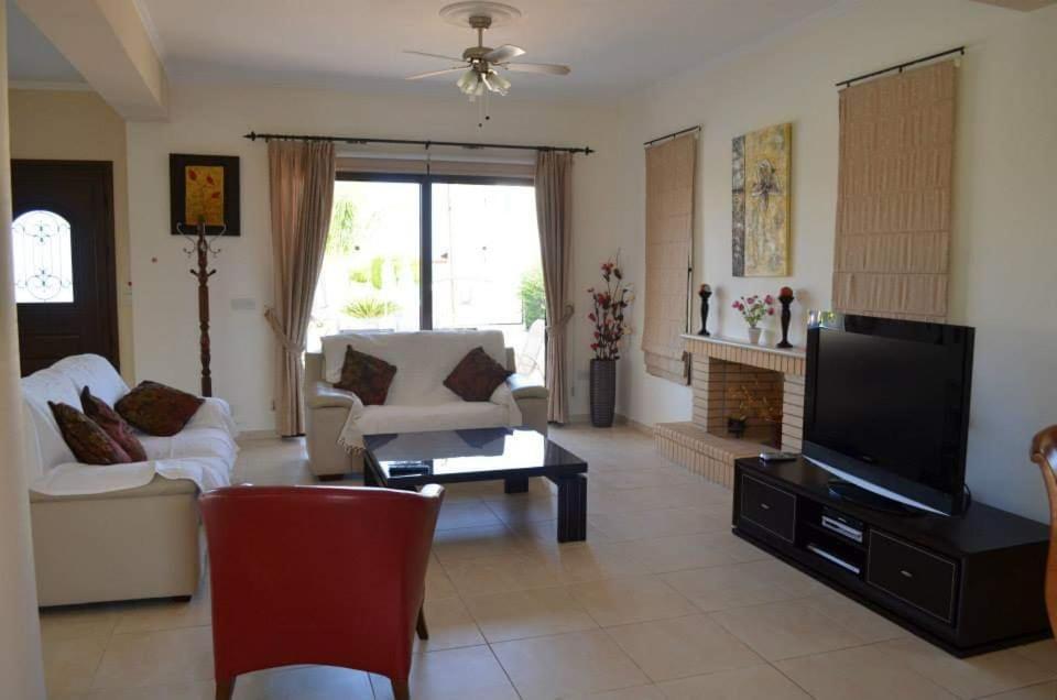 Dora' S Villa Argaka Extérieur photo